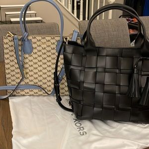 2 Michael Kors bags in excellent condition